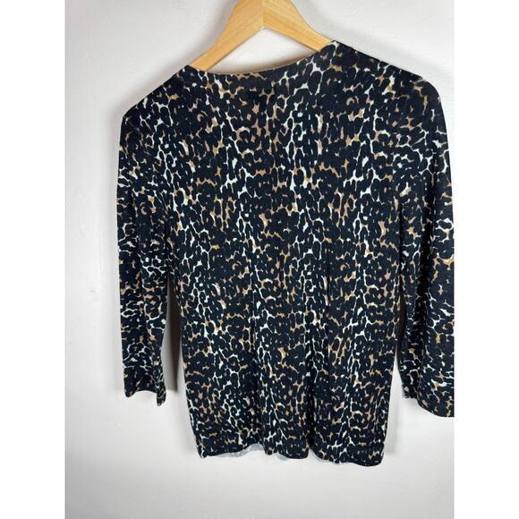 Talbots Women’s Sweater 100% Merino Wool Small Leopard Lightweight preppy - Picture 4 of 7